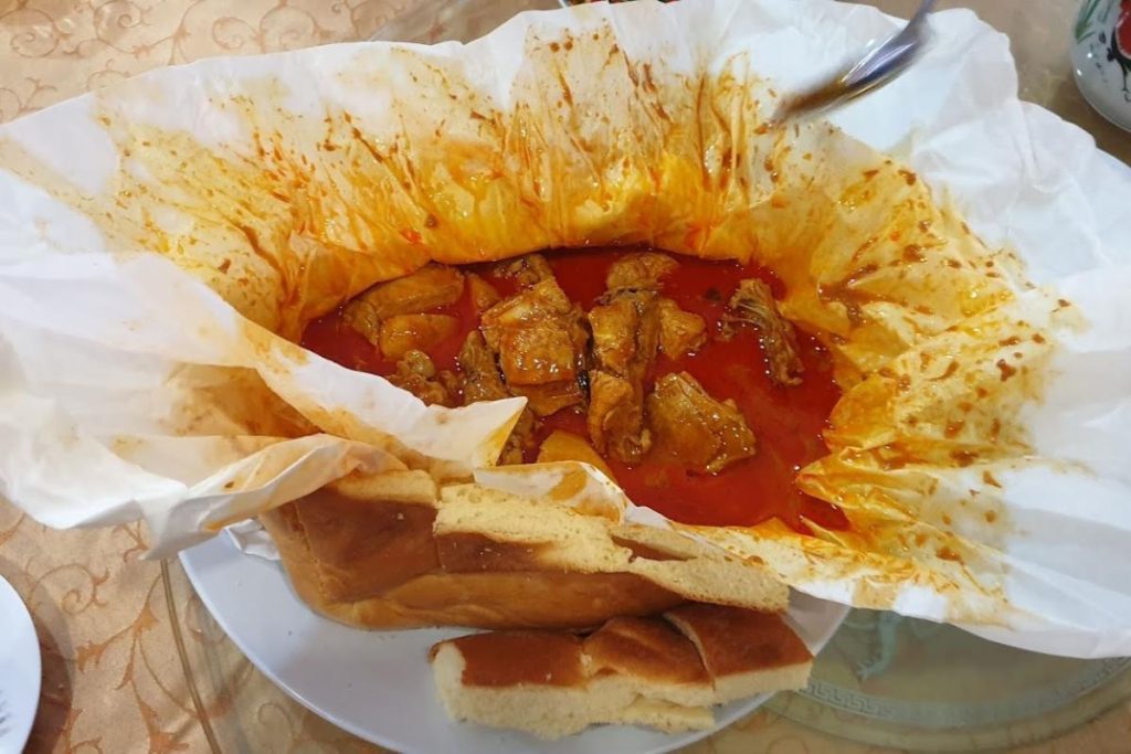 Top 10 Best Things To Do in Kampar 2025 22 Try-the-Famous-Curry-Chicken-Bread-From-Restoran-Jia-Kampar-