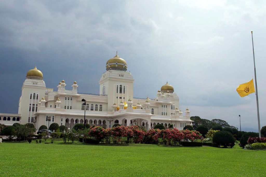 10 Aktiviti Menarik Untuk Dilakukan di Kuala Kangsar 2025 7 Visit-Istana-Iskandariah-