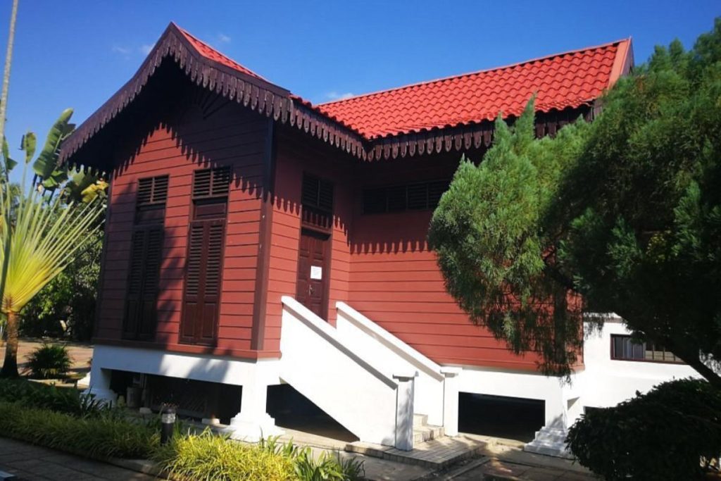 Top 10 Best Things To Do in Kedah 2025 17 Visit-the-Rumah-Kelahiran-Mahathir-