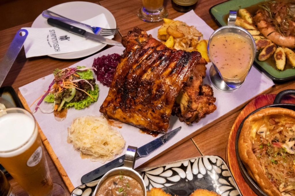 8 Restoran Jerman Terbaik di KL & Selangor 2025 13 Zum-Stammtisch-German-Restaurant-Bar-