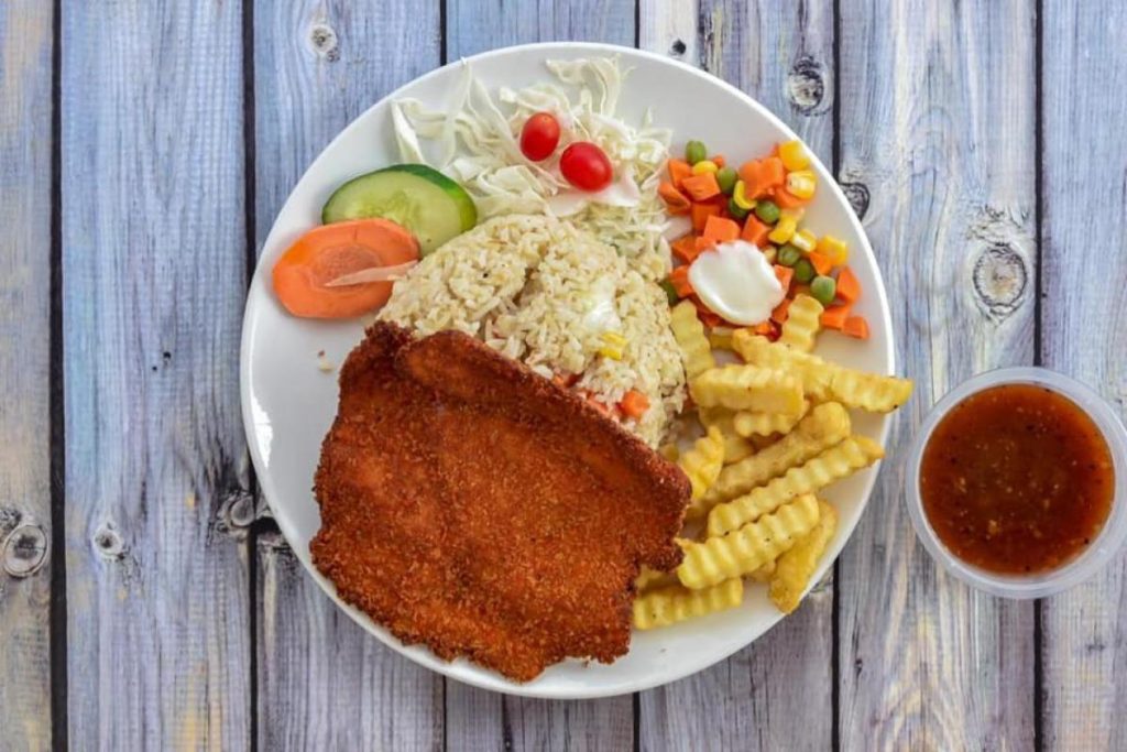 10 Makanan Barat Terbaik di Kota Damansara 2025 13 Ayobs-Cafe-