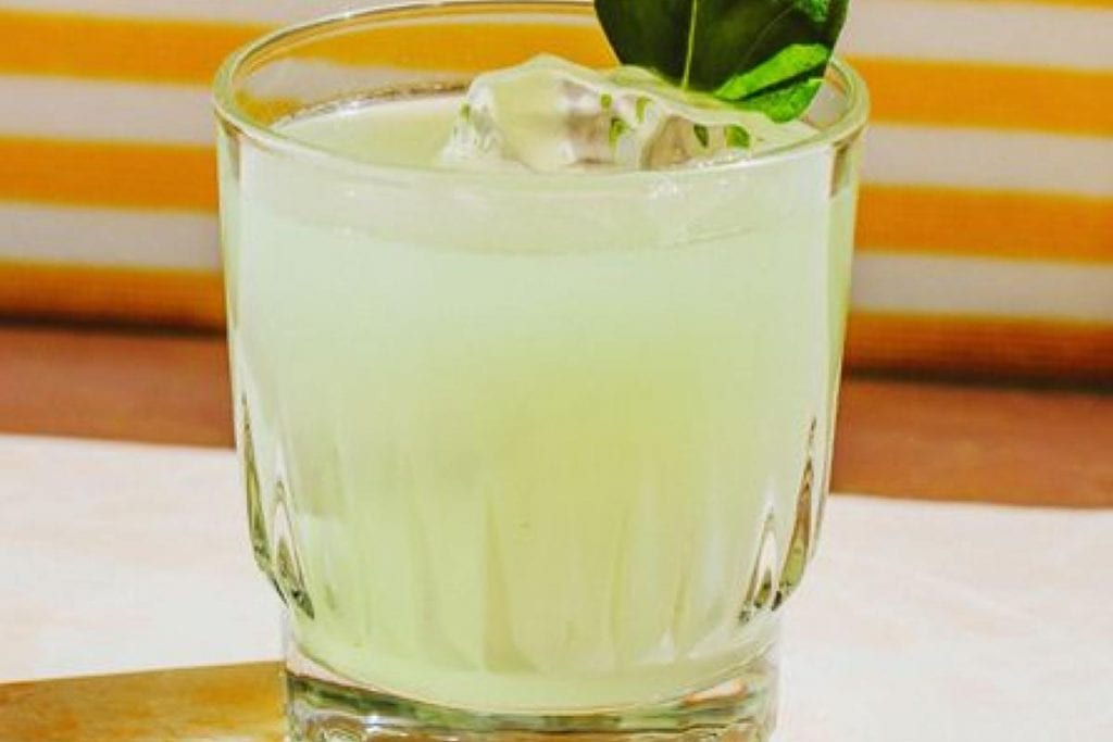 Best And Easiest Cocktail Recipes You Can Make At Home 5 Best-And-Easiest-Cocktail-Recipes-You-Can-Make-At-Home--x-