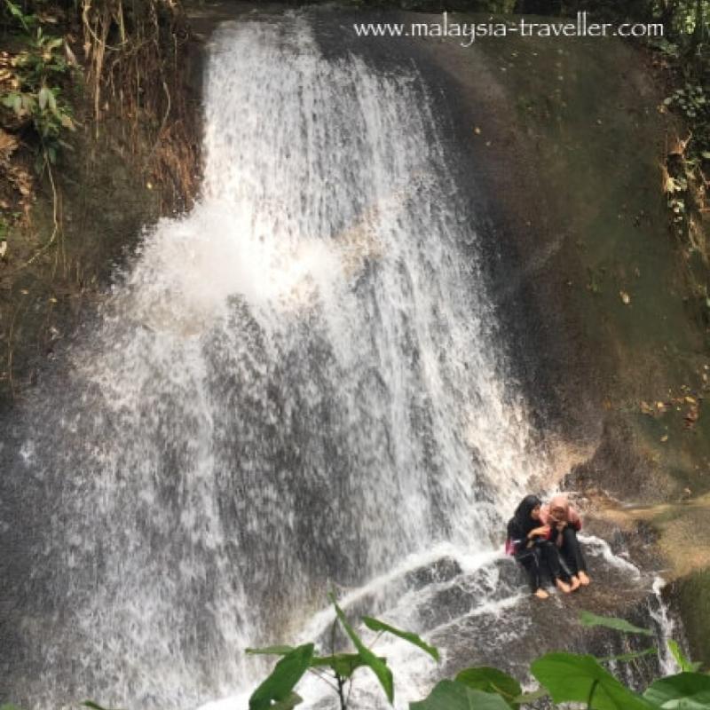 10 Tempat Mendaki Terbaik Berdekatan Cheras 2025 10 Bukit-Puteh-Waterfall-
