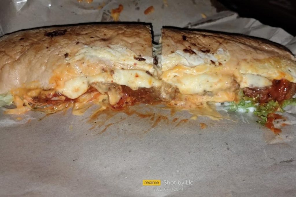 6 Roti John Terbaik di Johor 2025 11 Burger-Grill-Arang-JB-