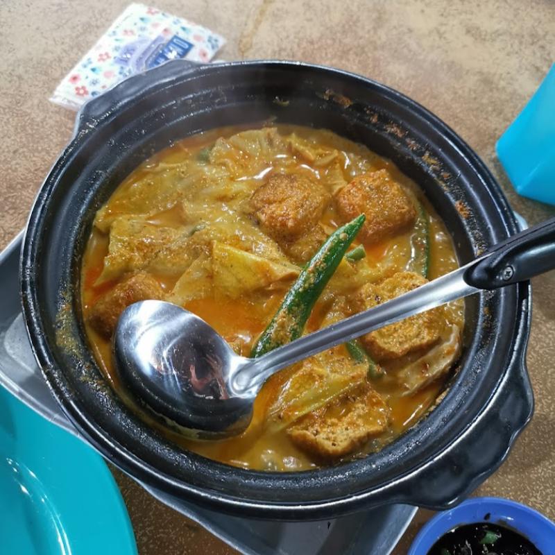 10 Kari Kepala Ikan Terbaik di Johor 2025 5 Cedar-Point-Food-Centre-食得福美食中心-