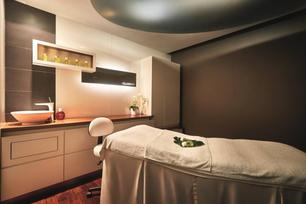 20 Rawatan Facial Terbaik Di Kuala Lumpur 2025 34 Clarins-Skin-Spa-Bangsar-Shopping-Centre-