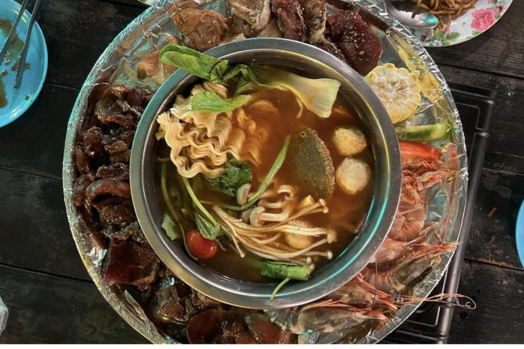 8 Restoran Steamboat Terbaik di Klang 2025 15 DLawang-Grills-Steamboat-