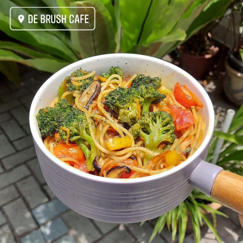 20 Kafe Terbaik di Cheras 2025 25 De-Brush-Cafe-