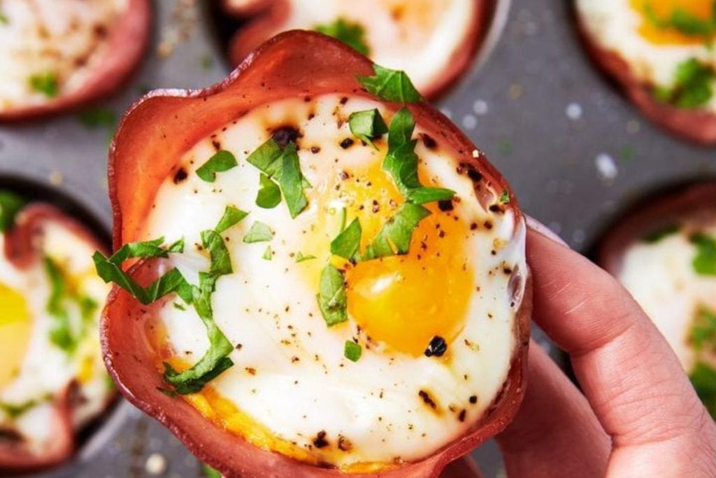 10 Quick and Easy Breakfast Meals 6 Ham-Cheese-Egg-Cups-x-