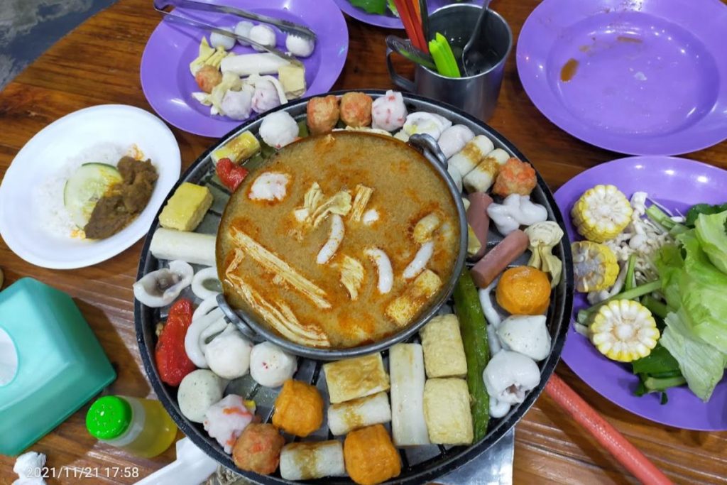 8 Restoran Steamboat Terbaik di Kota Kinabalu 2025 9 Iconpot-Steamboat-Station-