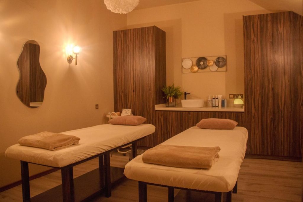 20 Rawatan Facial Terbaik Di Kuala Lumpur 2025 18 Latelle-Spa-for-Facials-Slimming-Lashes-Brows-