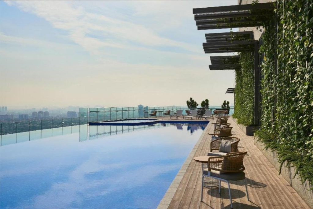 Top 10 Best Swimming Pool in PJ 2025 19 Le-Meridien-Petaling-Jaya-