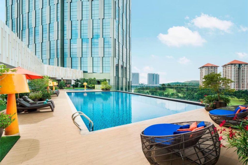 Top 10 Best Swimming Pool in Putrajaya 2025 11 Le-Meridien-Putrajaya-