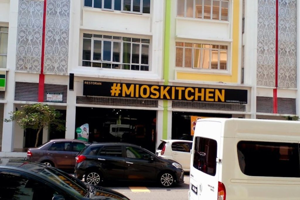 8 Makanan Barat Terbaik di Putrajaya 2025 16 Mios-Kitchen-