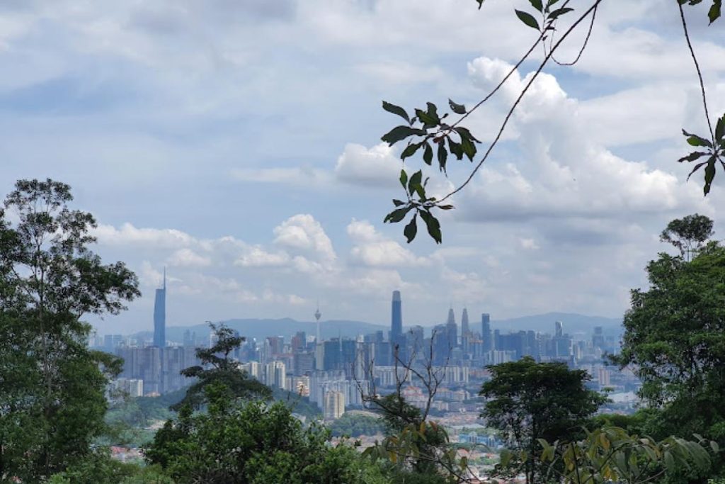 10 Tempat Mendaki Terbaik Berdekatan Puchong 2025 18 Oh-My-Maya-Peak-