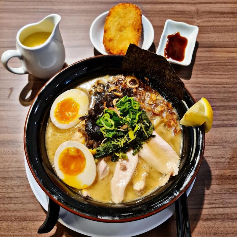 10 Restoran Jepun Halal Terbaik di KL & Selangor 2025 9 Ramen-Seirock-ya-@Uptown-