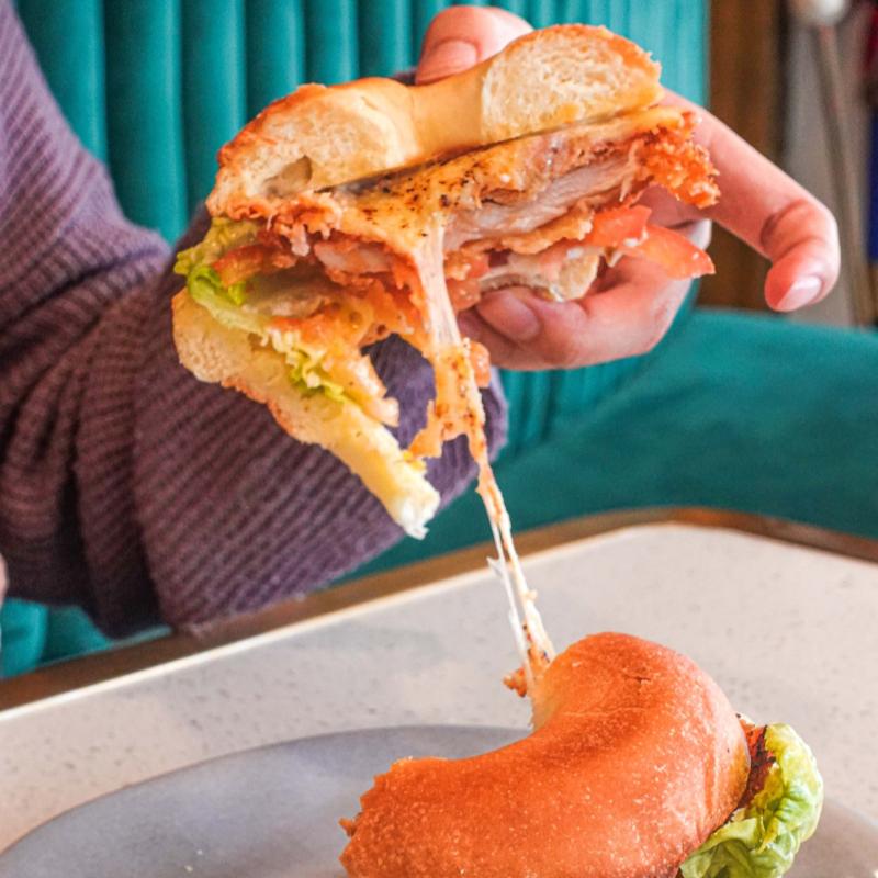 15 Kafe Terbaik di Johor Bahru 2025 3 Seven-Oaks-Bakery-Cafe-