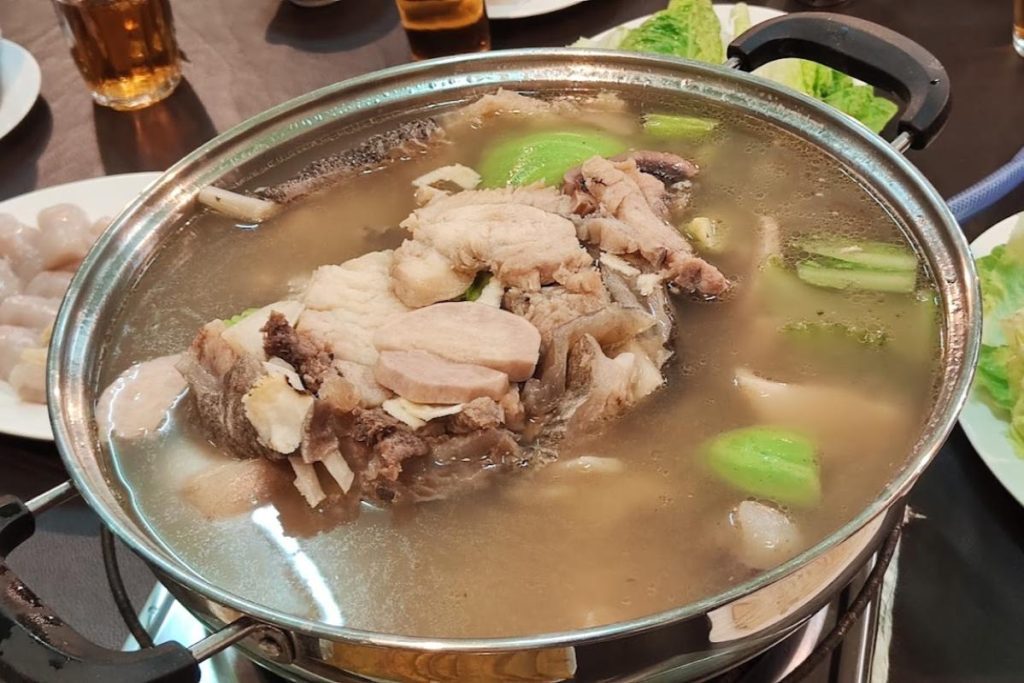 8 Restoran Steamboat Terbaik di Kota Kinabalu 2025 13 Sri-Maju-Steamboat-