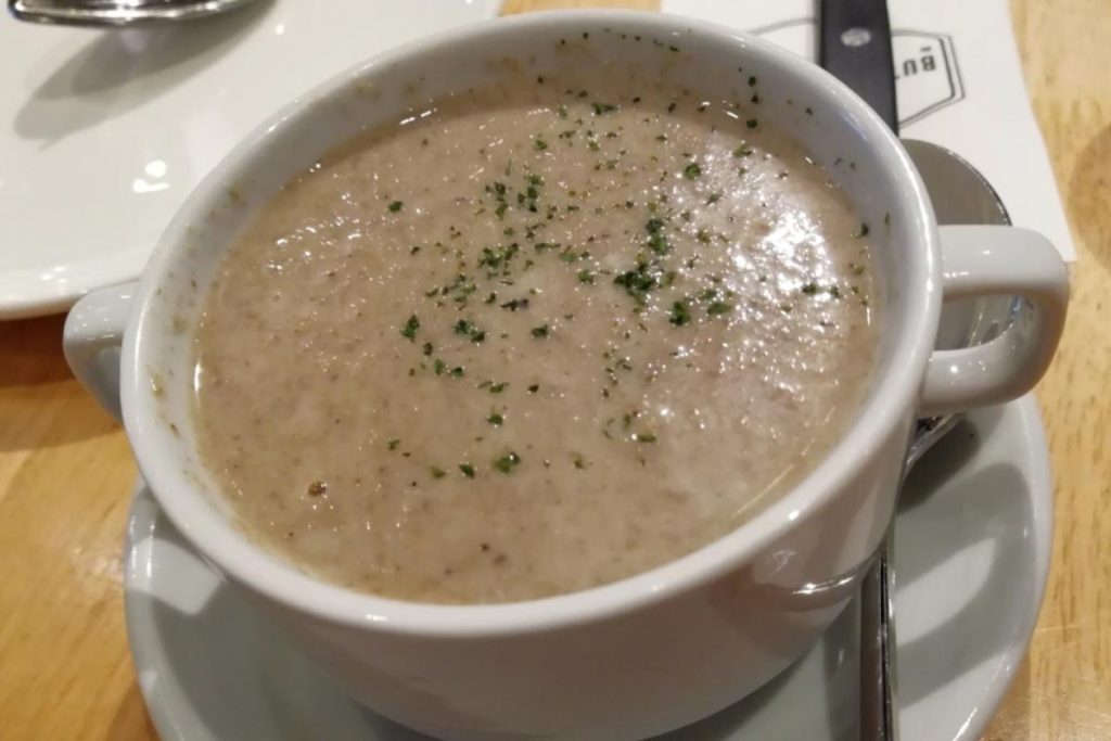 10 Sup Cendawan Terbaik di Ipoh 2025 7 The-Butchers-Table-Ipoh-