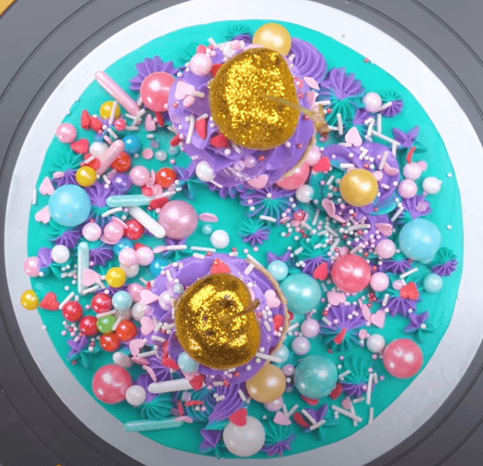 12 Easy & Quick Decorating and Dessert Ideas | Simple Tutorial 11 Turquoise-Cake-Topped-with-Ice-Cream-and-Gold-Cherries--