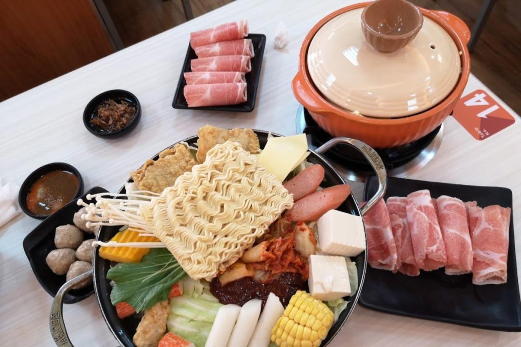 9 Restoran Steamboat Terbaik di Puchong 2025 9 Two-Pesos-Puchong-