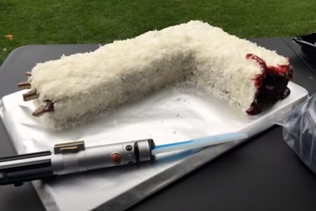 Funniest Wedding Cake Fails | Expectation Is Far From Reality 16 You-Tell-Me-What-This-Is-x-