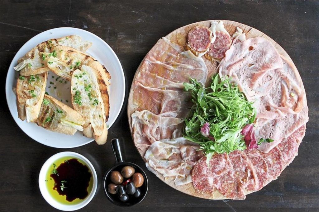 20 Restoran Terbaik di Petaling Jaya 2025 32 aRoma-dinings-