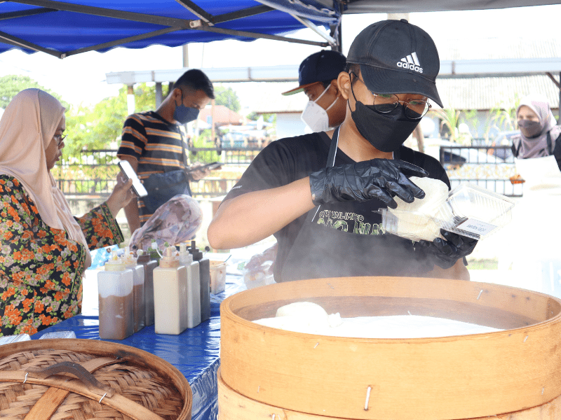 <strong>Fluffy Steamed Buns at Roti Kapas in Shah Alam</strong> 3 .Fluffy-Steamed-Buns-at-Roti-Kapas-in-Shah-Alam-png