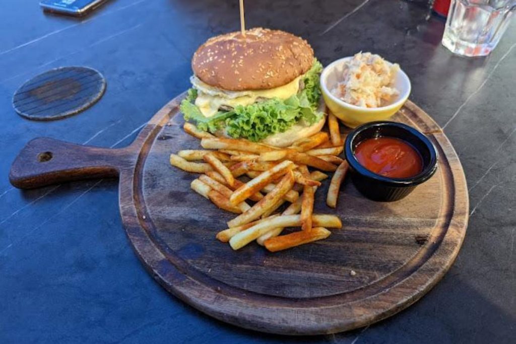 Top 10 Best Western Food Restaurants in Cyberjaya 2025 7 After-Seven-Lounge-