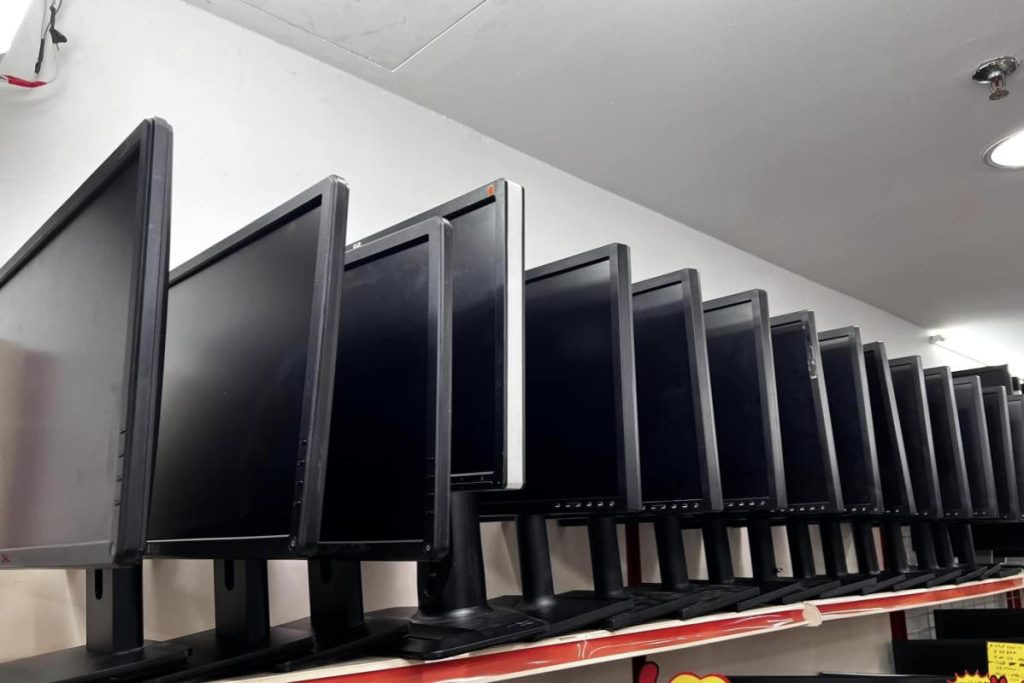 10 Kedai Komputer Terbaik di Shah Alam 2025 21 Arabtech-Computers-