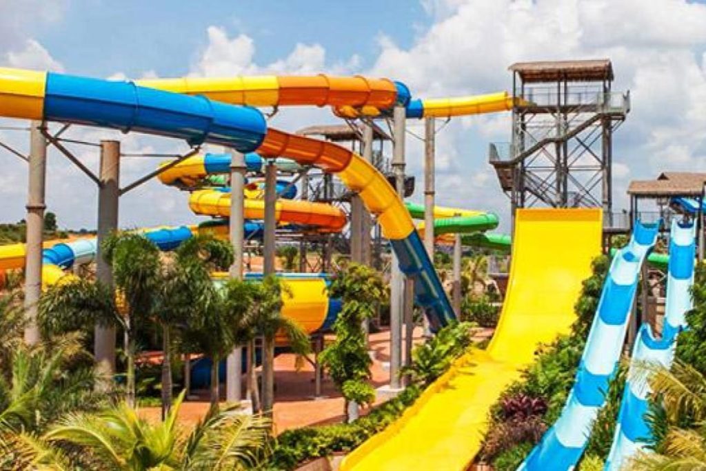 5 Taman Tema Terbaik di Johor 2025 10 Austin-Heights-Water-Adventure-Park