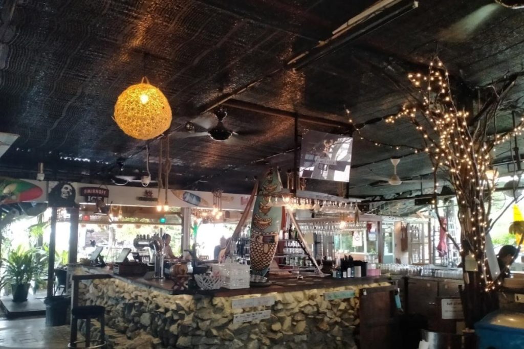 <strong>8 Beach Bar Terbaik di Malaysia 2025</strong> 5 BoraBora-@-Ferringhi-