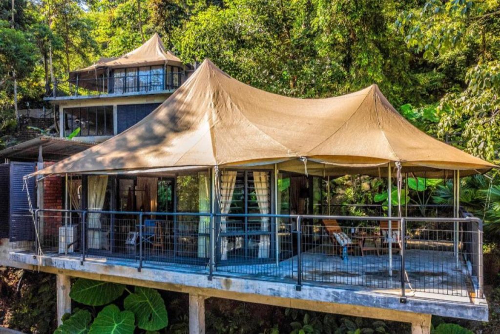 7 Tempat Sempurna untuk Glamping dan Perkhemahan di Pulau Pinang 2025 8 Boulder-Valley-Glamping-Event-Place