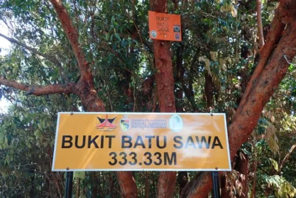 10 Tempat Terbaik Untuk Mendaki di Negeri Sembilan 2025 16 Bukit-Batu-Sawa-Hilltop