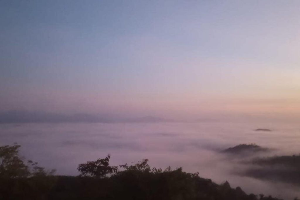 10 Tempat Terbaik Untuk Mendaki di Negeri Sembilan 2025 13 Bukit-Senaling-Hiking-Trail-