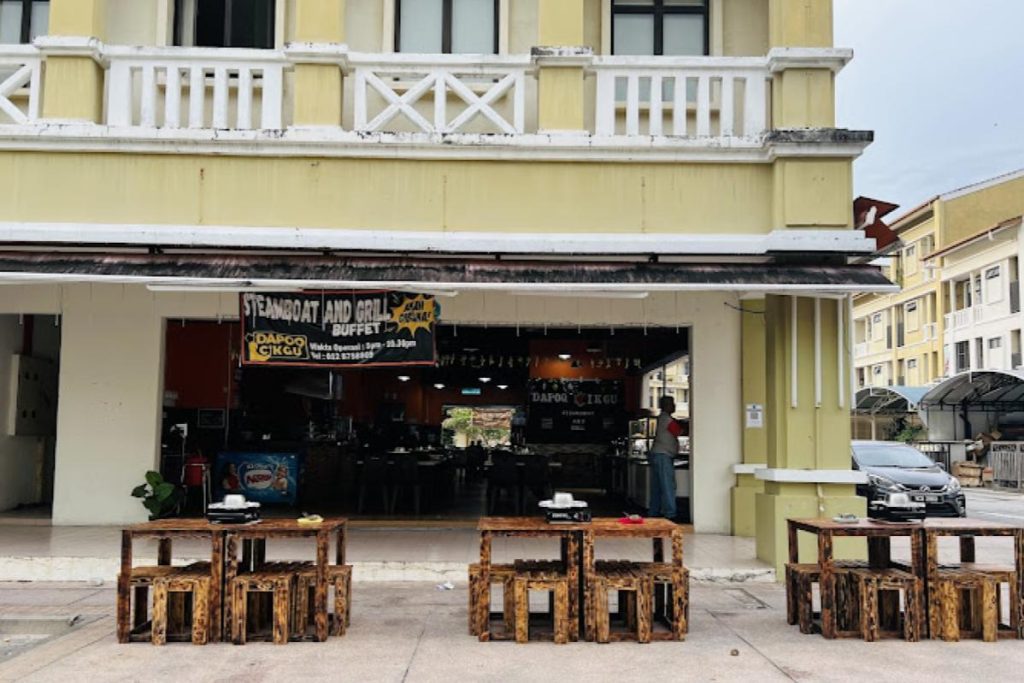 Top 7 Best Buffet Restaurants in Putrajaya 2025 12 Dapoq-Cikgu-Steamboat-and-Grill-Buffet
