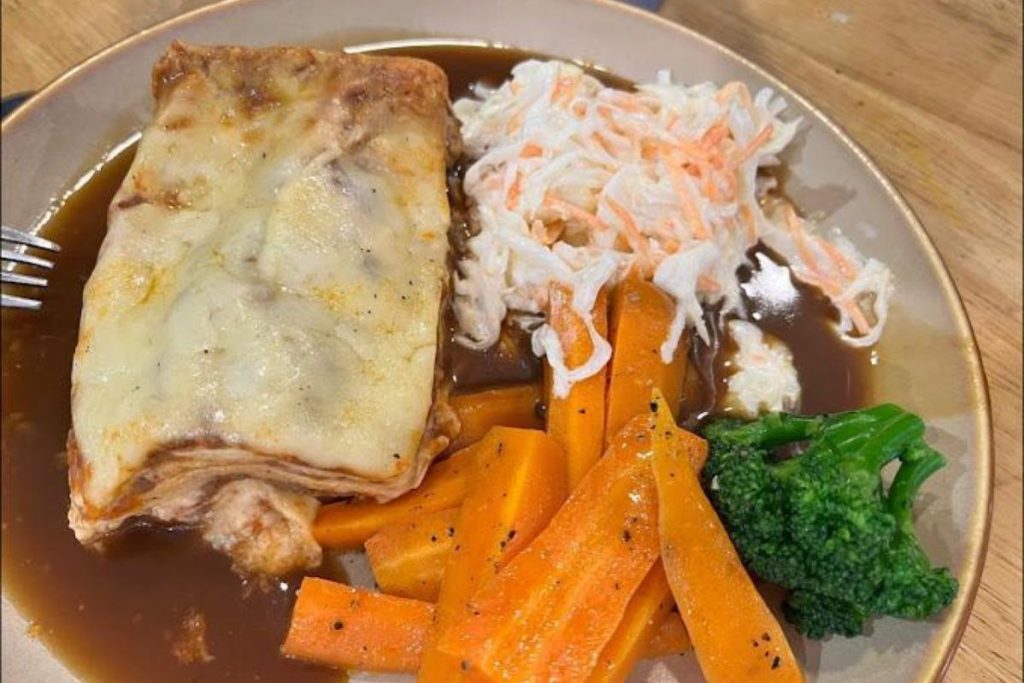 Top 10 Best Western Food Restaurants in Subang Jaya 2025 13 Daves-Deli-