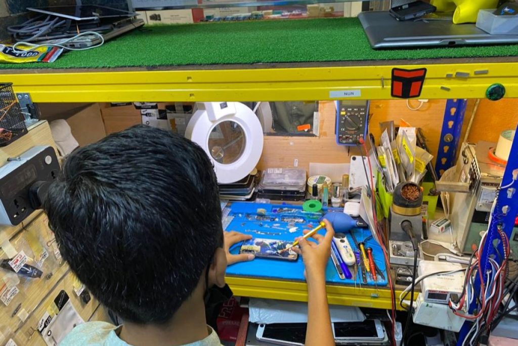 Top 10 Computer and Laptop Repair Shops in KL 2025 12 Dotronix-IT-Support-Services-