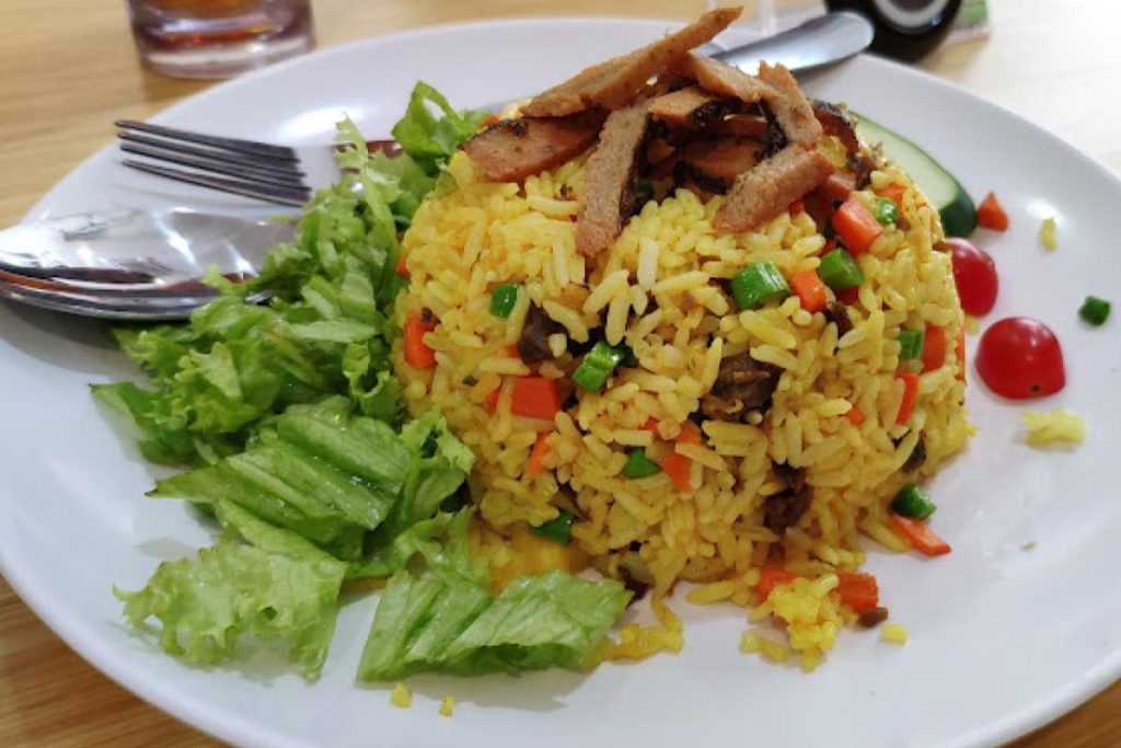 <strong>10 Restoran Vegan Terbaik di Puchong 2025</strong> 19 Elyn-Vegetarian-