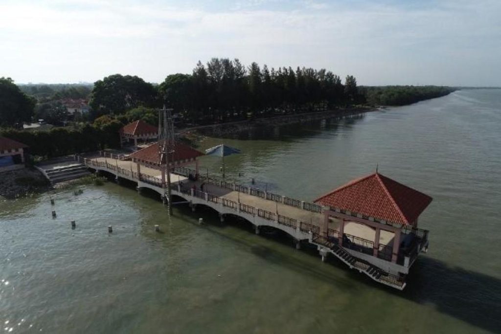 Top 10 Best Things To Do in Pulau Indah 2025 8 Enjoy-Laguna-Parks-Magnificent-Sunset-