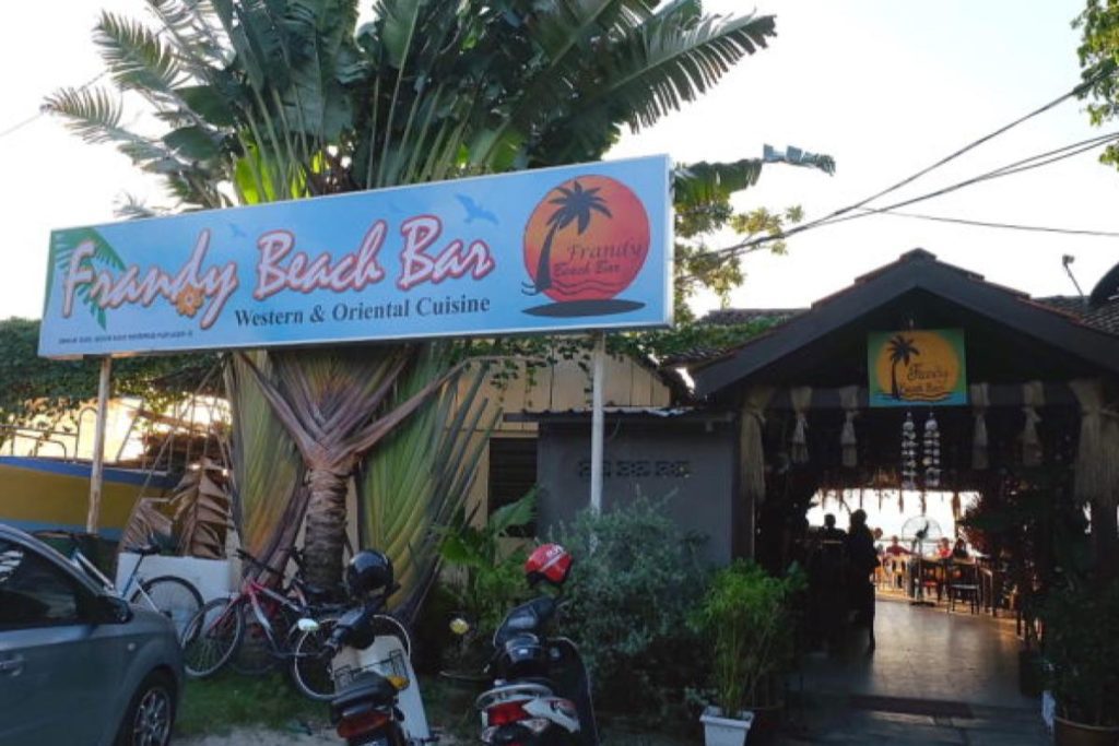 <strong>8 Beach Bar Terbaik di Malaysia 2025</strong> 16 Frandy-Beach-Bar-Restaurant