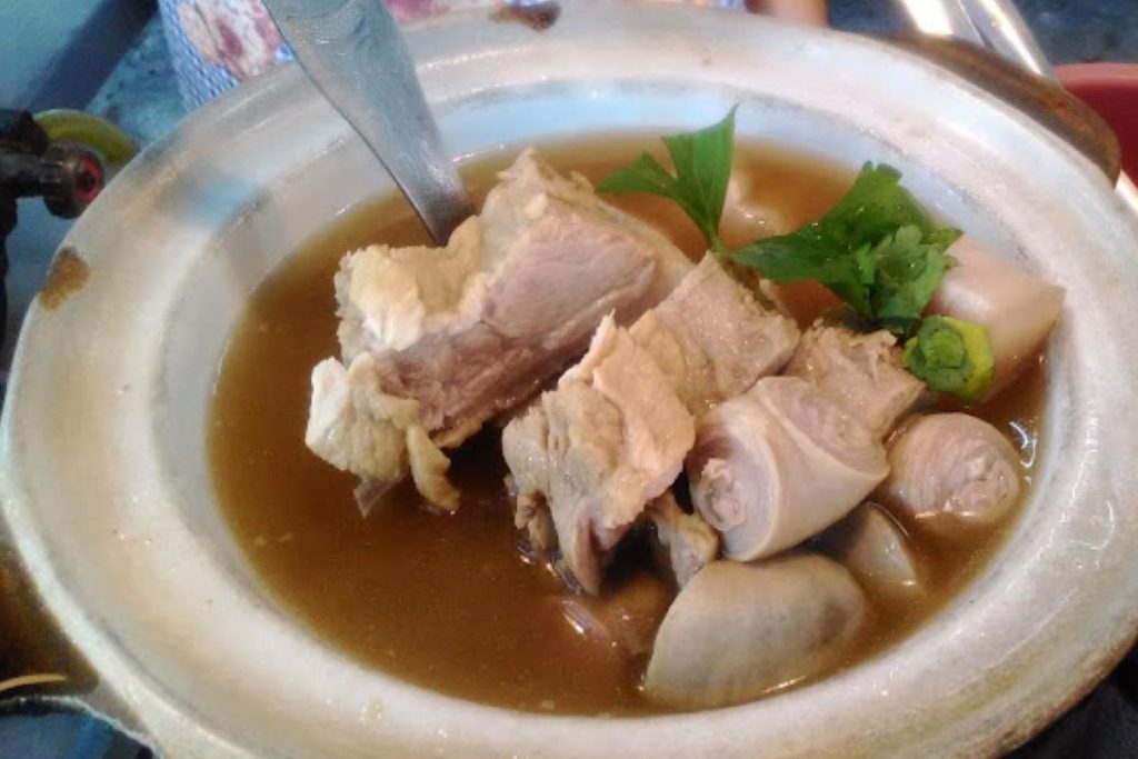<strong>10 Restoran Bak Kut Teh Terbaik di Kepong 2025</strong> 21 HENG-Bak-Kut-Teh-Delights-