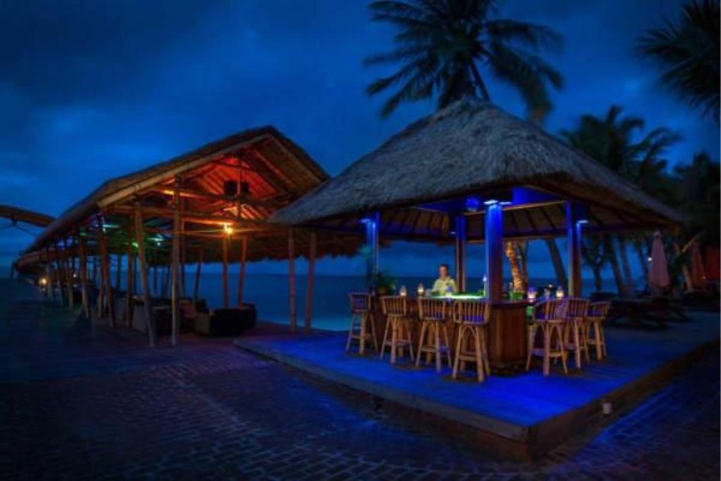 Top 10 Best Things To Do in Rawa Island 2025 21 Having-a-Good-Time-At-The-Beach-Hut