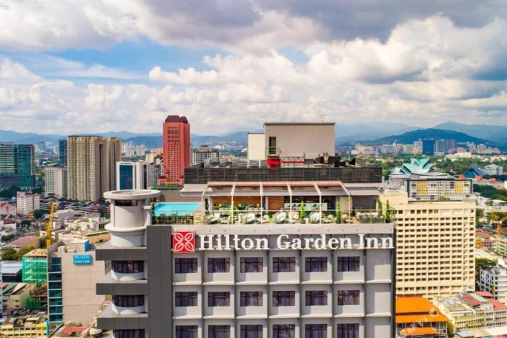 10 Hotel Terbaik dengan Kolam Renang di KL 2025 20 Hilton-Garden-Inn-Kuala-Lumpur-Jalan-Tuanku-Abdul-Rahman-South