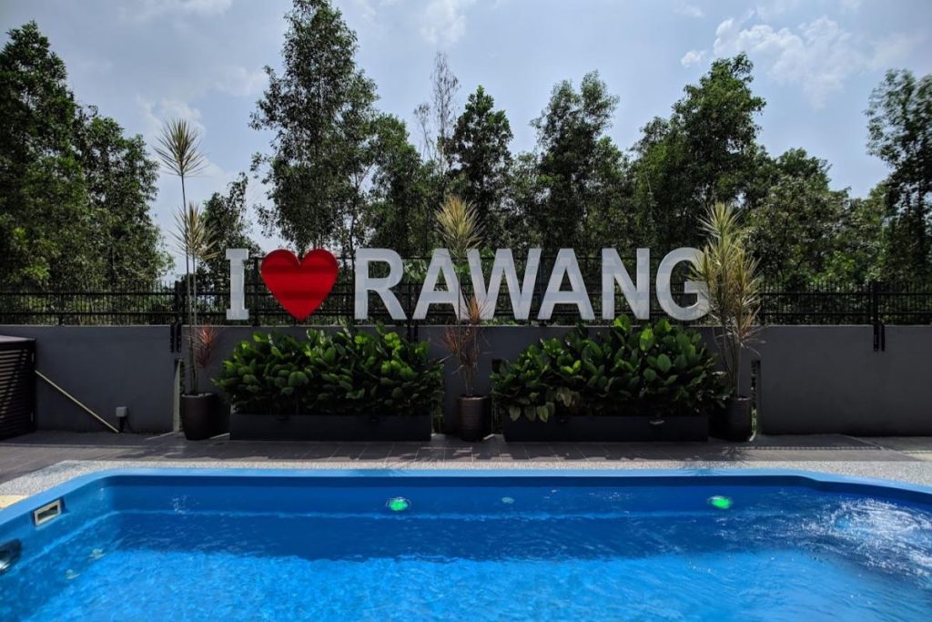 10 Homestay Terbaik dengan Kolam Renang Peribadi di Selangor 2025 17 Holidays-HomeStay-Villa-Rawang-