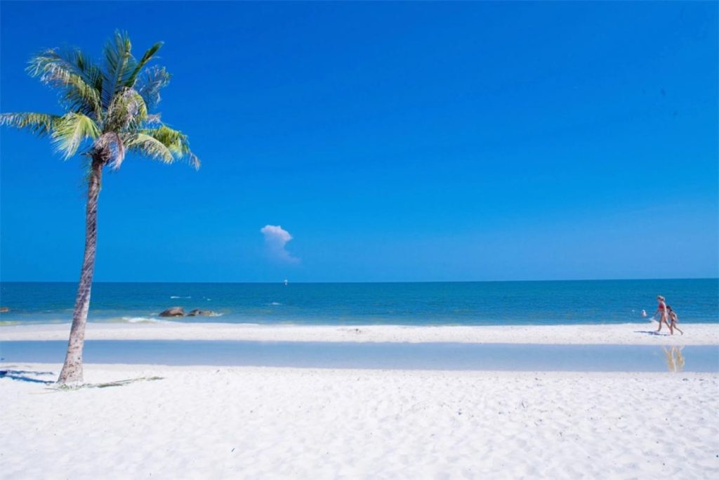 Top 10 Best Beaches in Thailand 2025 7 Hua-Hin-Beach-