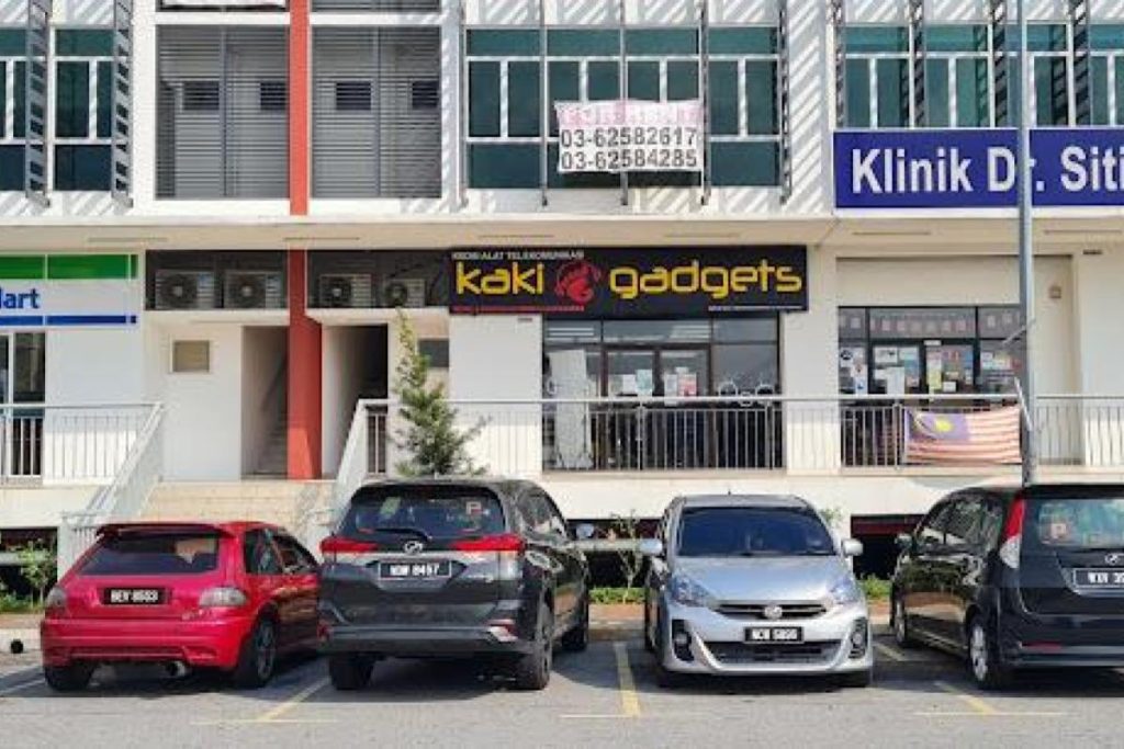 Top 10 Best Phone Accessories Shop in Puchong 2025 14 Kaki-Gadgets-@-Puchong-Utama