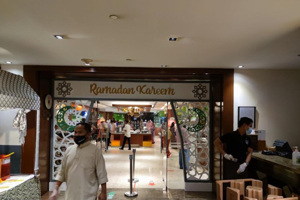 Top 10 Best Buffet Restaurants in Shah Alam 2025 6 Melting-Pot-Cafe-Concorde-Hotel