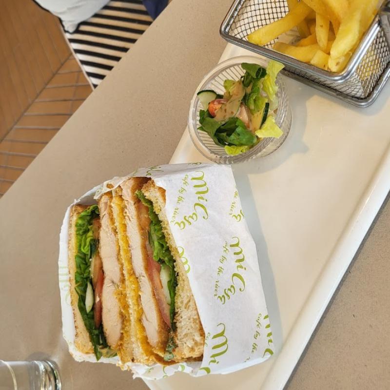 Top 10 Best Breakfast Restaurants in Kuantan 2025 7 Mi-Casa-Cafe-by-the-River-