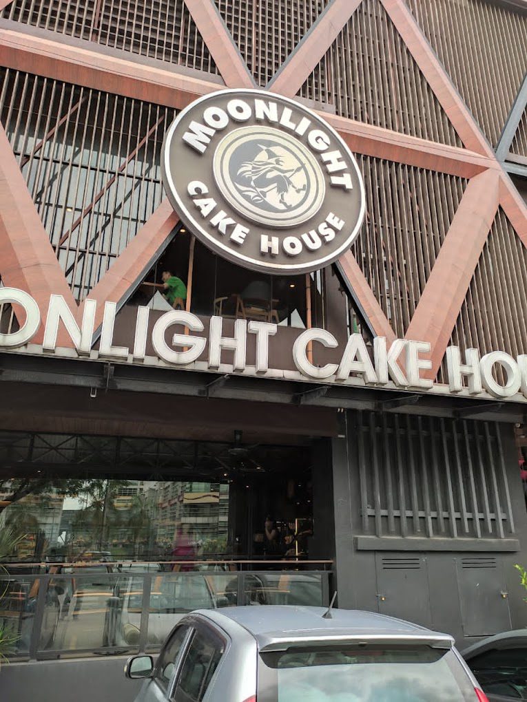 <strong>10 Pencuci Mulut Terbaik di Sri Petaling 2025</strong> 20 Moonlight-Cake-House-Sri-Petaling-